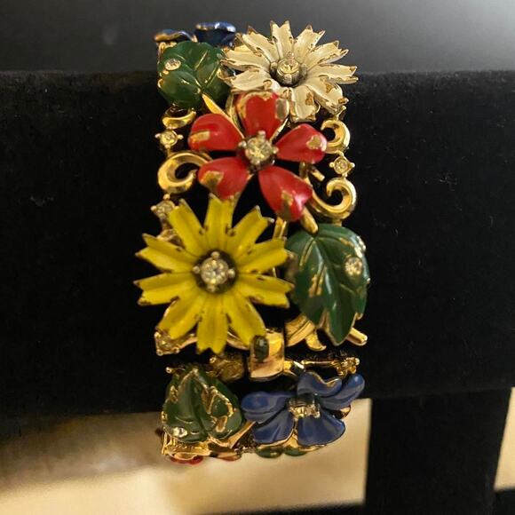 Vintage Rare Find 1950s Crown Trifari Bracelet Rhinestones Flowers Gold Tone - Picture 4 of 7